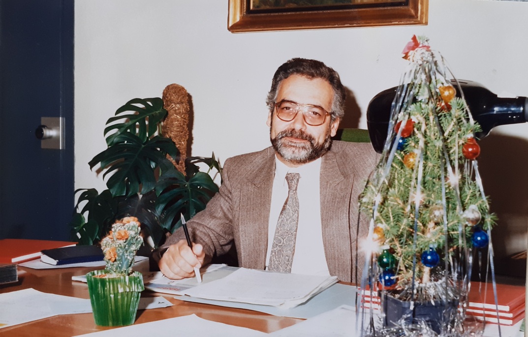 1985.12.00 Natale 1985 Di Mauro In Ufficio