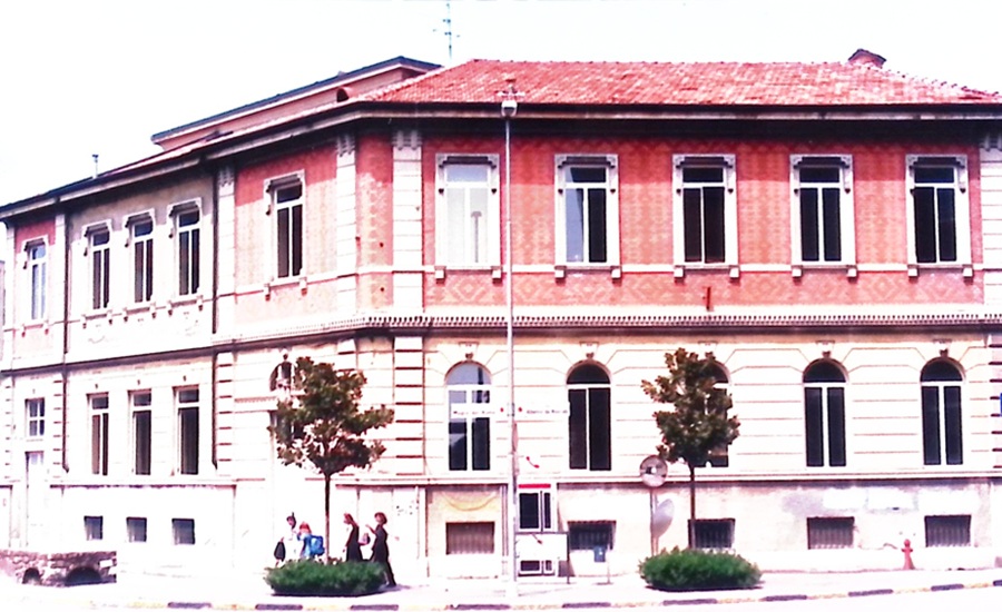 1995 2005 Spazi Esterno 01