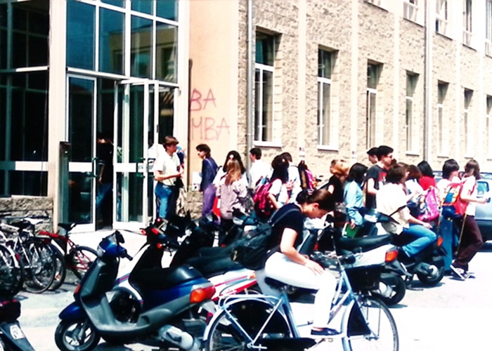 1995 2005 Spazi Parcheggio Moto E Bici 03